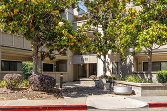 Woodspring in Cupertino, CA - Building Photo - Building Photo