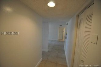 5686 Rock Island Rd-Unit -2D in Tamarac, FL - Building Photo - Building Photo