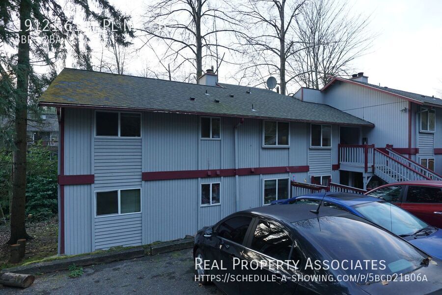 19121 61st Pl NE in Kenmore, WA - Building Photo