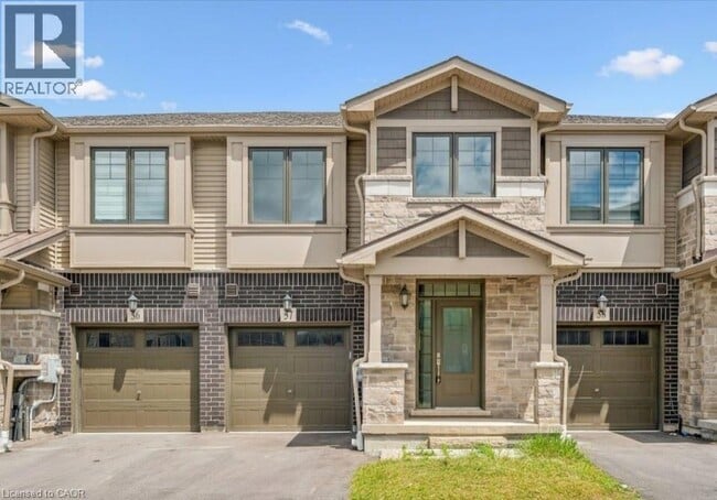 property at 100 Hollywood Ct