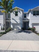 5355 Flannigan Wy in Greenacres, FL - Building Photo