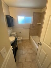 1950 E Simpson Ave in Fresno, CA - Building Photo - Building Photo