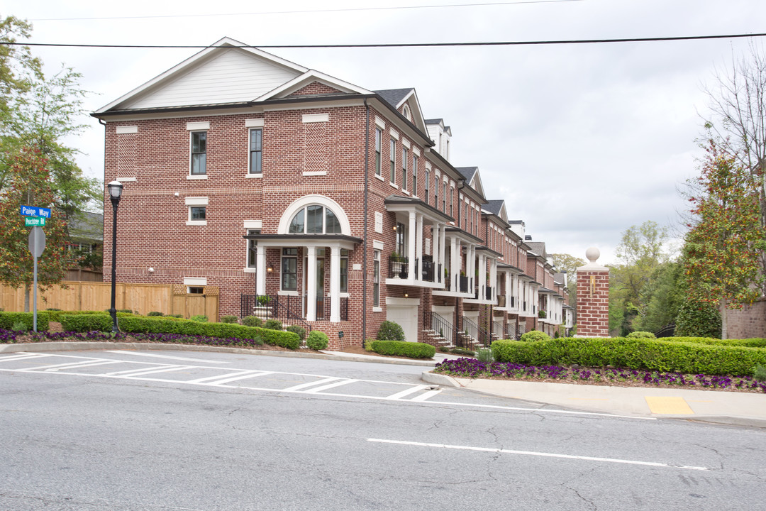 Paige Way Condos in Atlanta, GA - Foto de edificio