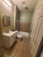 2009 Bryan Ave, Unit 2009 Apt A, upstairs in Granite City, IL - Building Photo - Building Photo