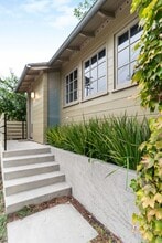 2320 Cheremoya Ave in Los Angeles, CA - Building Photo - Building Photo