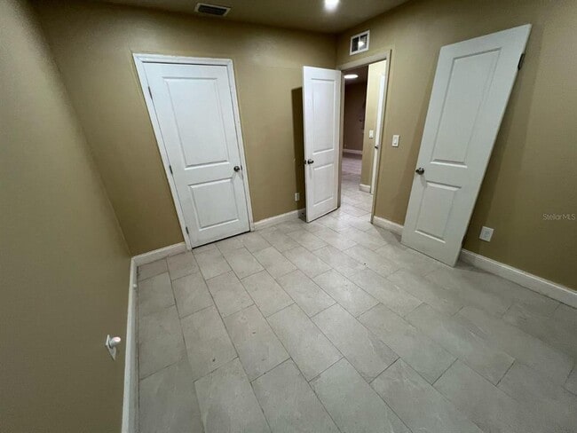 10106 N 10th St in Tampa, FL - Building Photo - Building Photo