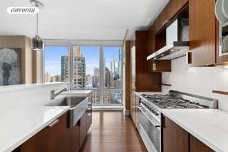60 Riverside Blvd in New York, NY - Foto de edificio - Building Photo