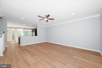 4576 Fair Valley Dr in Fairfax, VA - Building Photo - Building Photo
