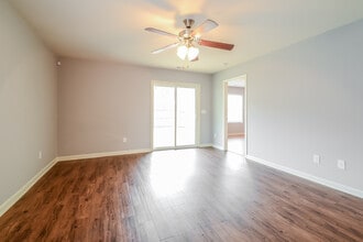 6721 Woodford Dr in Helena, AL - Building Photo - Building Photo