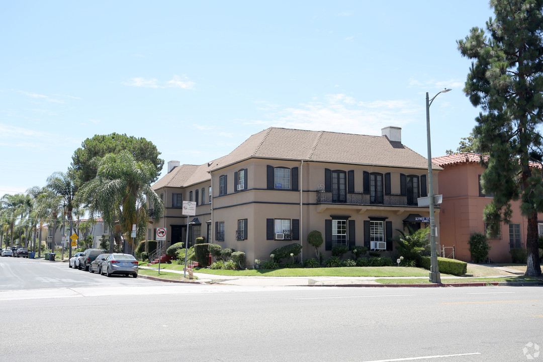 6700 W Olympic Blvd in Los Angeles, CA - Foto de edificio