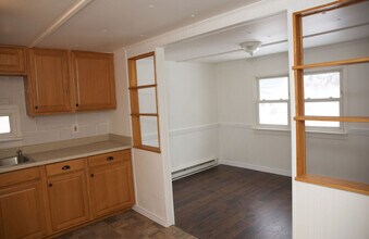 44 Standish St in Plattsburgh, NY - Building Photo - Building Photo