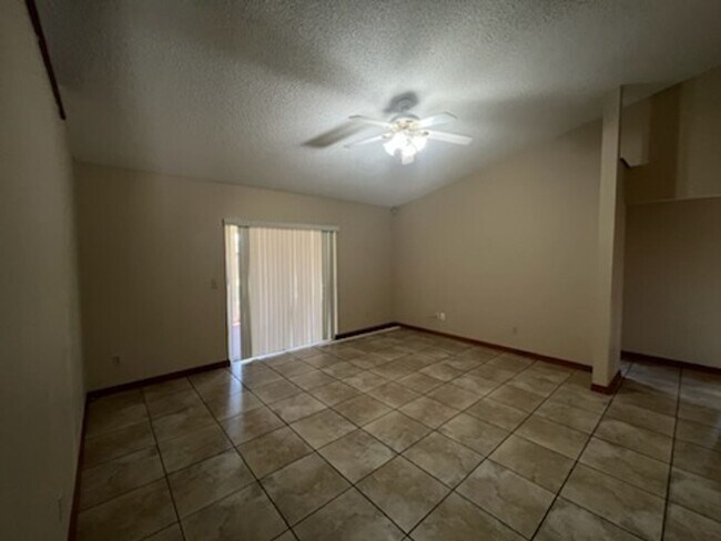 782 Americana Ct in Kissimmee, FL - Building Photo - Building Photo