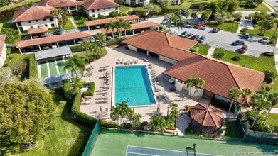 741 SW South River Dr in Stuart, FL - Building Photo - Building Photo