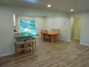 996 Thrushwood Dr in Logan, UT - Building Photo - Building Photo