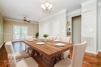 1575 Laurel Park Cir in Atlanta, GA - Building Photo - Building Photo