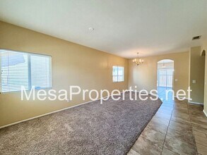 15219 Hallmark Ln in Victorville, CA - Building Photo - Building Photo