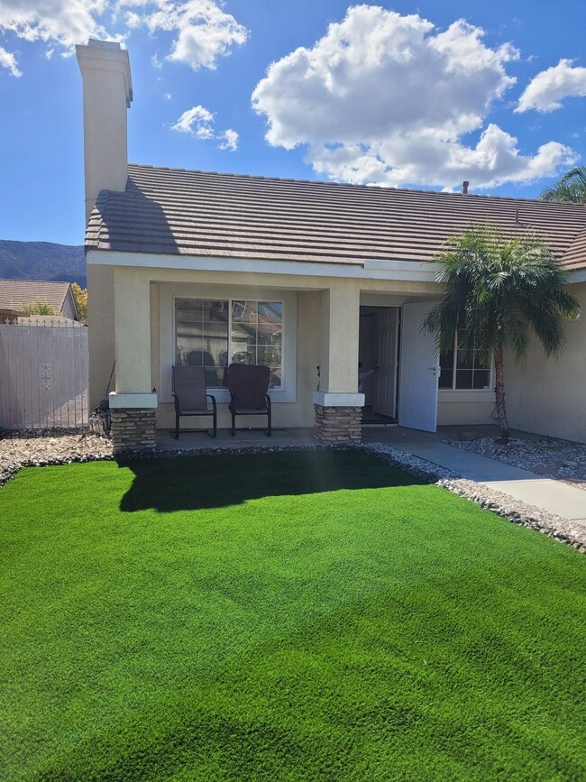 18885 Oakview Way in Lake Elsinore, CA - Building Photo - Building Photo