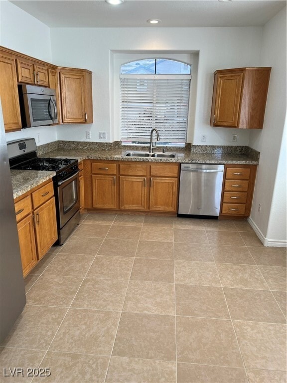 1013 Collingtree St in Las Vegas, NV - Building Photo - Building Photo