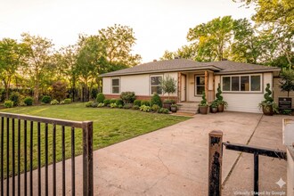 1315 Whitley Dr in Dallas, TX - Building Photo - Building Photo