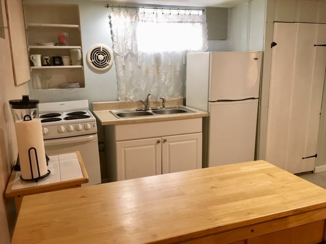 1226 Circle Dr in Halethorpe, MD - Foto de edificio - Building Photo