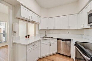 1700 Amelia Ct in Plano, TX - Building Photo