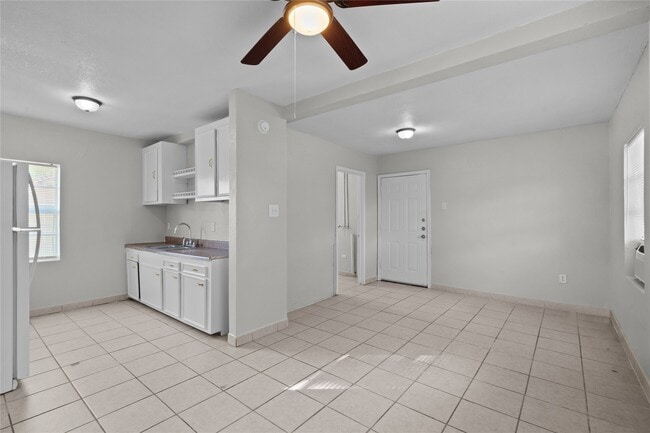 property at 806 3rd Ave N