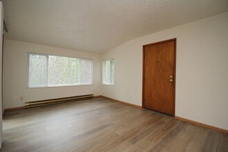 3736 SW 10th Ave in Portland, OR - Building Photo - Building Photo