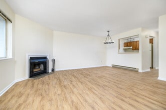 2 A Jeanette Rd in Danbury, CT - Building Photo - Building Photo