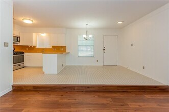 2502 Trailside Dr in Austin, TX - Building Photo - Building Photo
