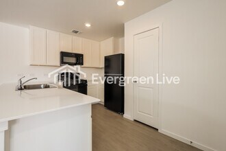 3705 Los Cabos Dr in Mustang, OK - Building Photo - Building Photo