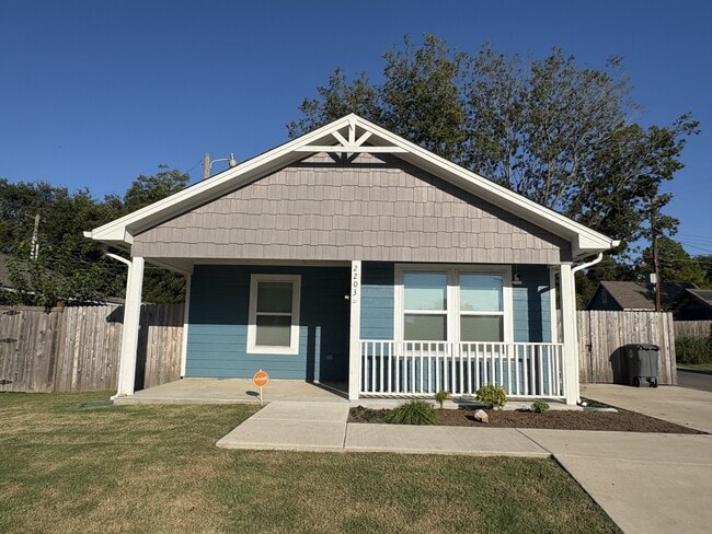 2203 N Atlanta Ct