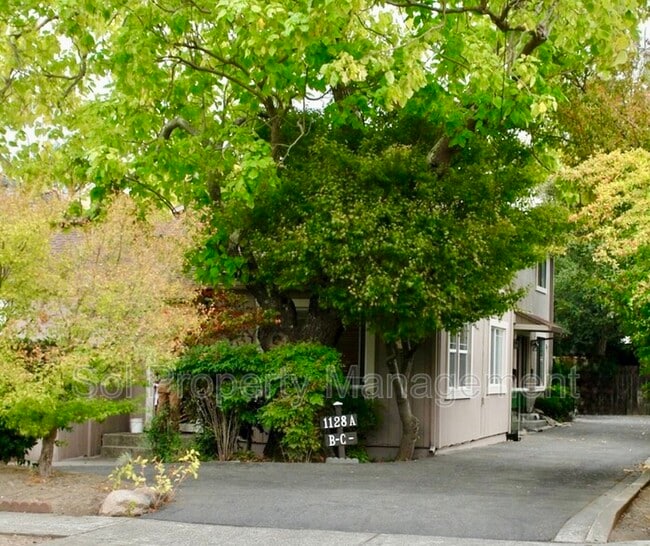 property at 1128 3rd St