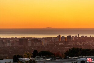 1740 Carla Ridge in Beverly Hills, CA - Building Photo