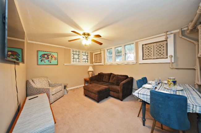 664 Auburn Ave in Buffalo, NY - Building Photo - Building Photo
