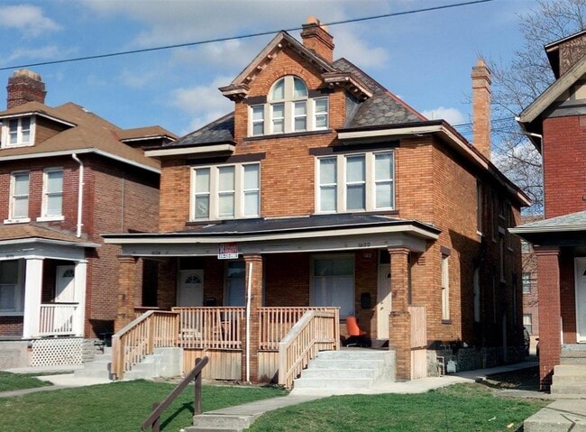 property at 1624 Summit St