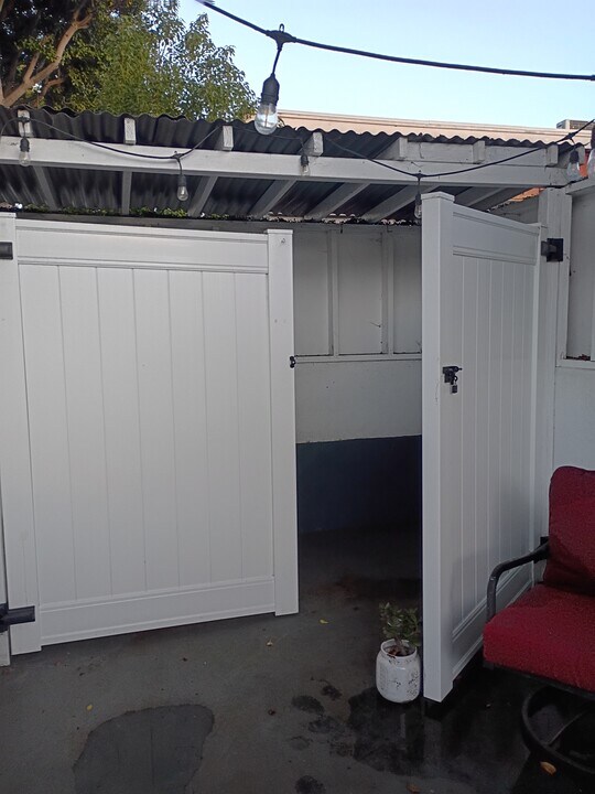 4374 Overland Ave in Culver City, CA - Foto de edificio