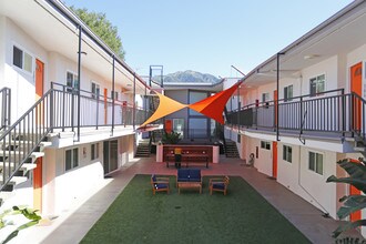 Citra Apartments in Burbank, CA - Building Photo - Building Photo