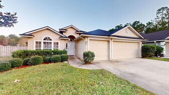 2202 S Cranbrook Ave in St. Augustine, FL - Building Photo