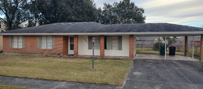 309 S Wakefield Dr in Lafayette, LA - Building Photo