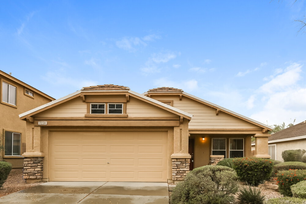 7238 S 40th Ln in Phoenix, AZ - Foto de edificio