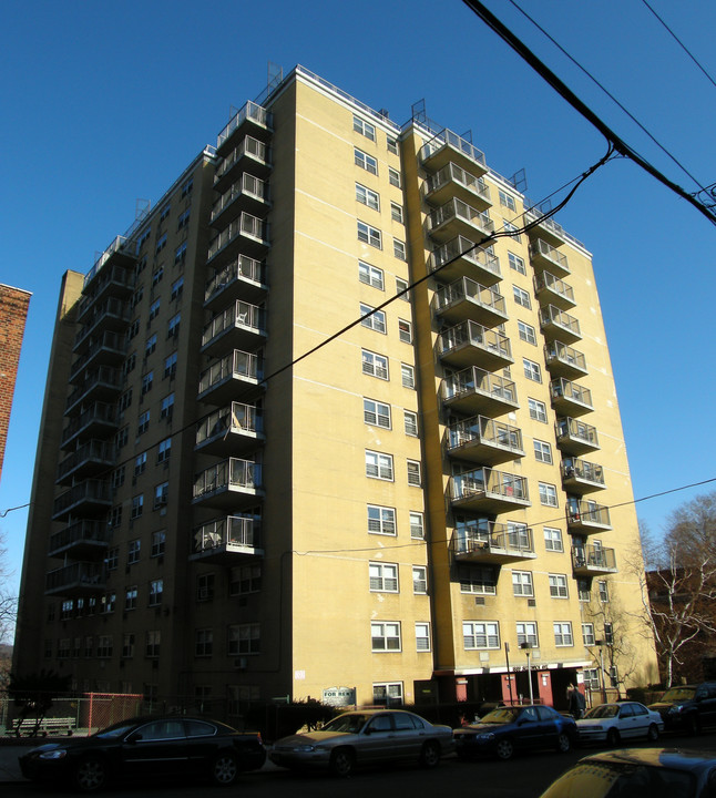 1889 Sedgwick Ave in Bronx, NY - Building Photo