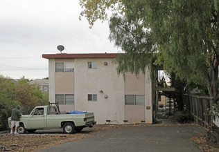 411-417 Florida St in Vallejo, CA - Foto de edificio - Building Photo