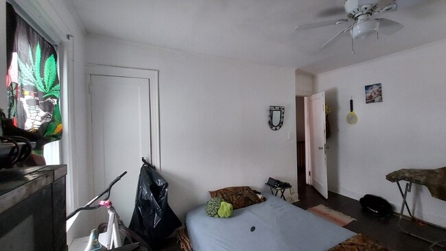 21039 90th Ave in Queens Village, NY - Foto de edificio - Building Photo