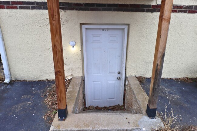 1105 Hamilton Way in Columbia, MO - Foto de edificio - Building Photo