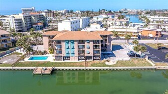 145 116th Ave in Treasure Island, FL - Building Photo