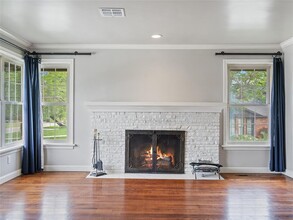 1835 Drakestone Ave in Nichols Hills, OK - Building Photo - Building Photo
