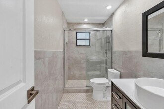 290 NW 65th Ave in Margate, FL - Building Photo - Building Photo