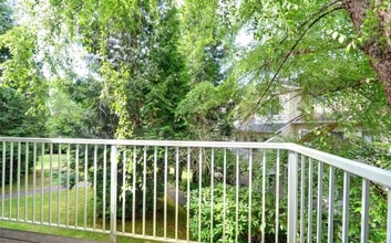 13400 Dumas Rd, Unit E4 in Mill Creek, WA - Building Photo - Building Photo