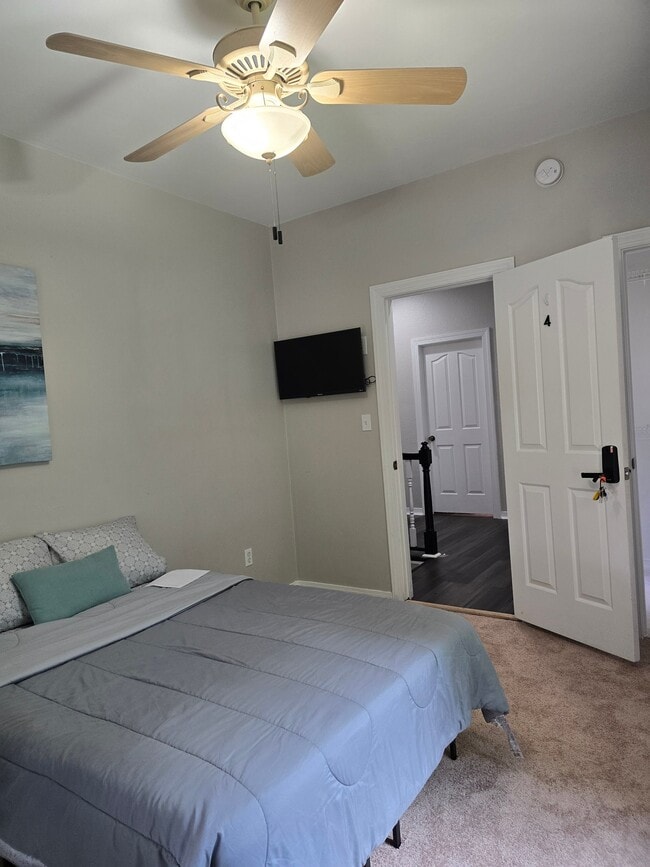 property at 1401 W 40th St
