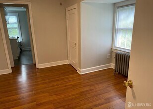 237 Montgomery St in Highland Park, NJ - Building Photo - Building Photo